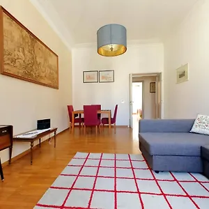 chinotto-spacious-apartment.it-romehotels.com/